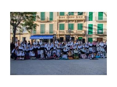 Final de curs de l'Escola de Ball de Bot Calabruix