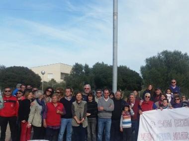 El batle es reuneix amb veïns de Son Bieló per abordar el problema de l'iagua d'aquest nucli costaner i de s'Estanyol