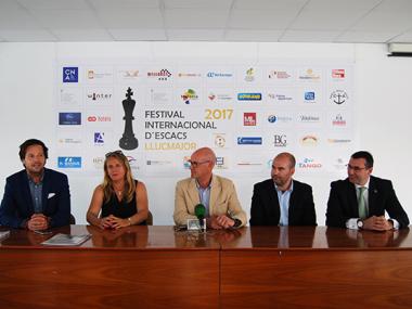 Més de 400 jugadors amb 20 grans mestres participen en el Festival Internacional d'Escacs