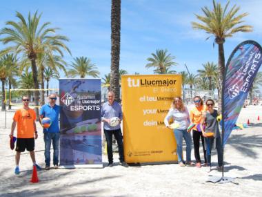 Llucmajor impulsa l'esport a la platja de s'Arenal per a fomentar pràctiques saludables