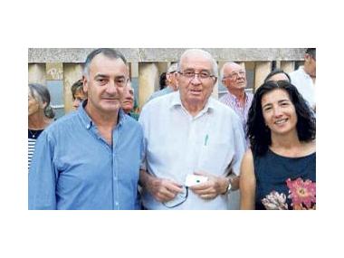 Moren l'exregidor i folklorista Mateu Montserrat i l'escriptor Bartomeu Sbert