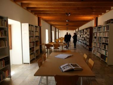 El trasllat de la biblioteca consolida el Claustre de Sant Bonaventura com a centre cultural de Llucmajor 