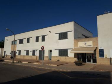 El Govern iniciarà la dotació de mobiliari del Centre de Dia de Badia Gran