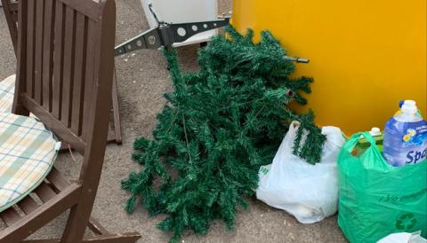 Sancions greus per dipòsit de voluminosos als contenidors de fems