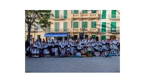 Final de curs de l'Escola de Ball de Bot Calabruix Final de curs de l'Escola de Ball de Bot Calabruix