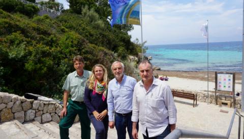 Les platges de Cala Pi i Cala Mosques, llueixen banderes d'Ecoplayas
