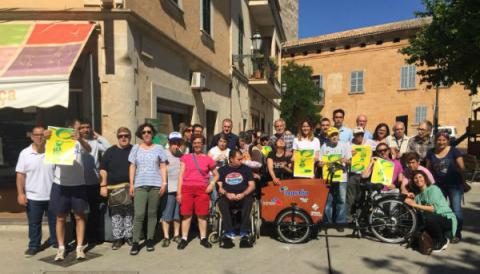 Atenció Social posa en marxa un programa de recollida d'oli a domicili  per al seu reciclatge