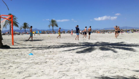 Prop de 60 persones han fet ús cada dia de les instal·lacions esportives de la platja de s'Arenal